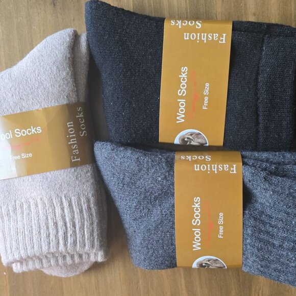 UNISEX ONE SIZE Winter Casual Warm & Cozy Merino Wool Socks - 3 Pairs NWT - Picture 3 of 3
